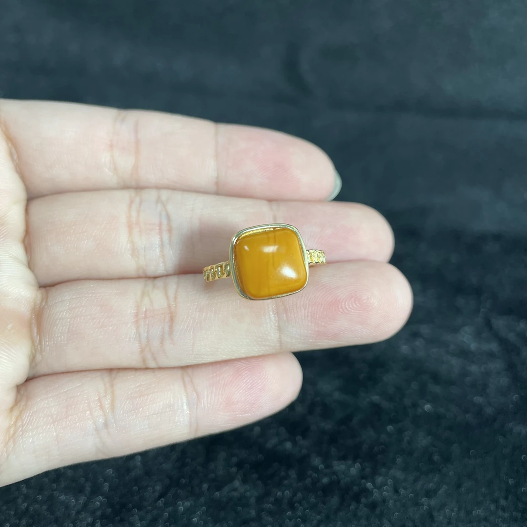 【小帅珠宝】琥珀蜜蜡戒指小方糖开戒口 B32