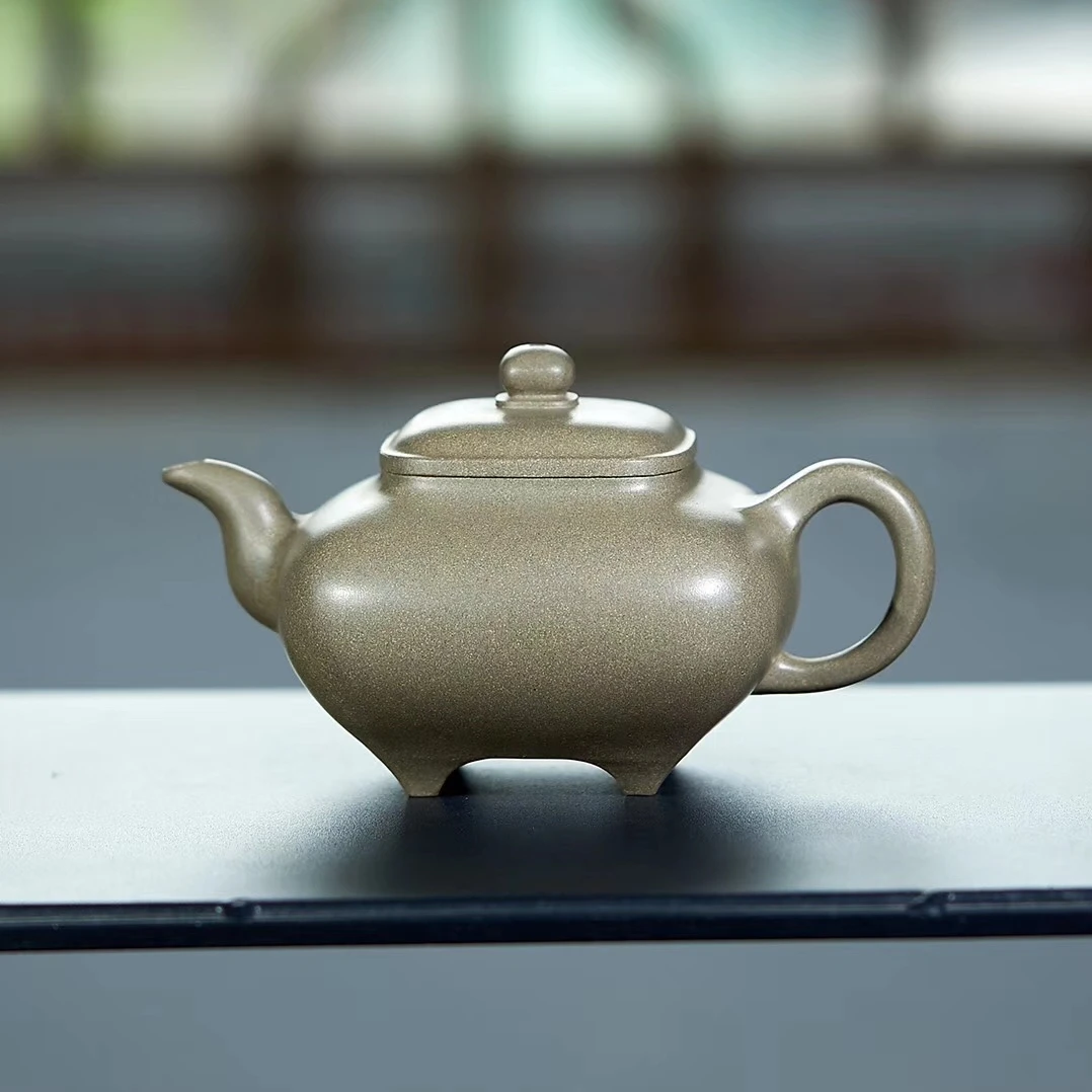 《传炉壶》家藏青段泥