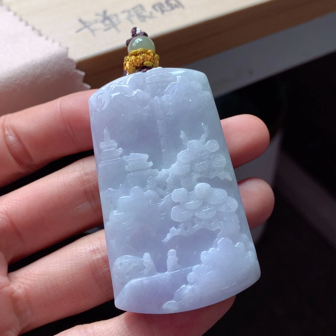 翡翠颈饰未镶嵌吊坠