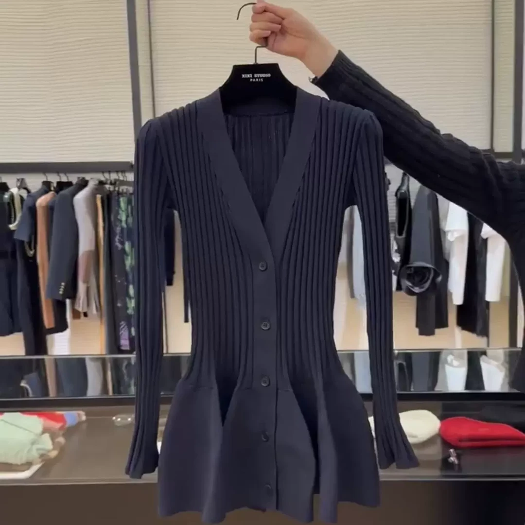 法式轻奢质感V领针织衫女2025秋冬花苞设计感收腰显瘦坑条上衣ins