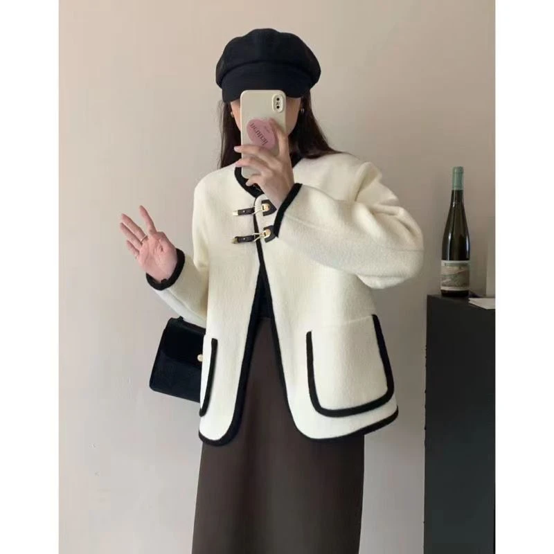 2023新款小香风外套秋季设计感复古网红复古毛呢小个子短款外套