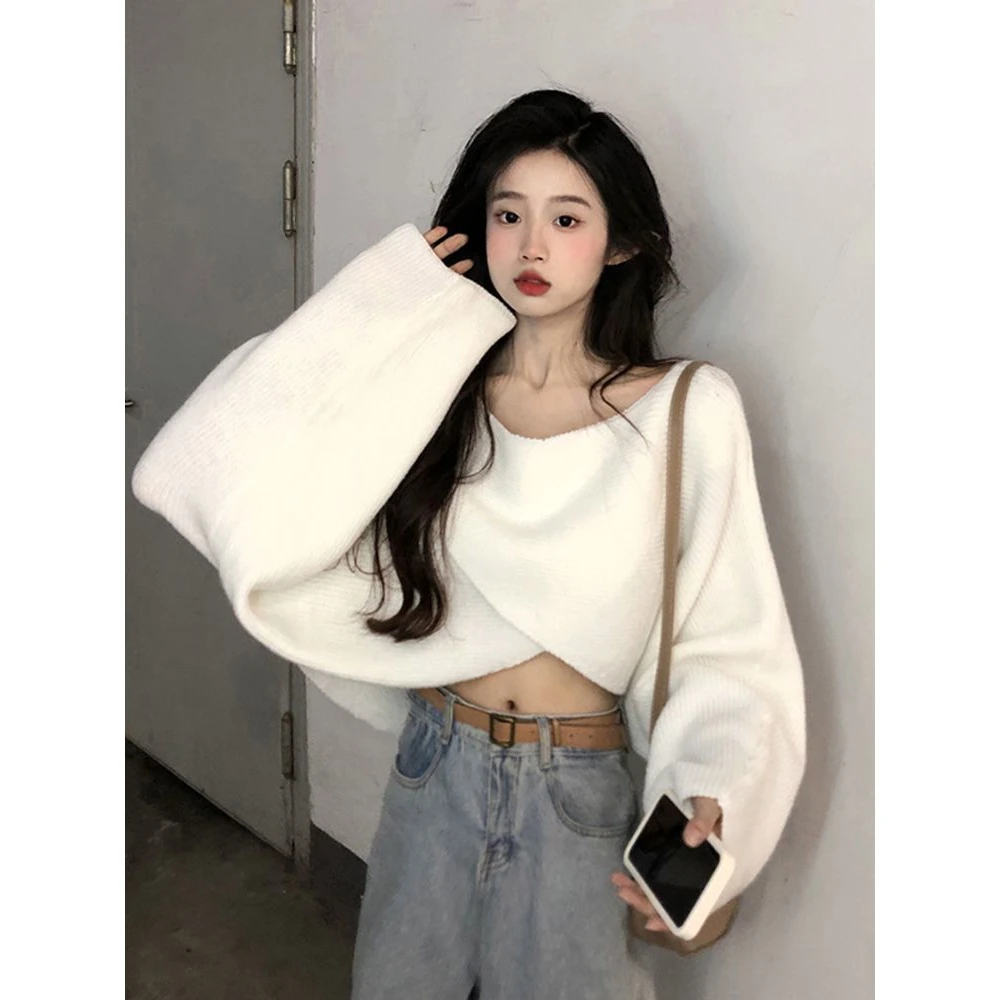 韩系上衣短款毛衣蝙蝠袖灯笼袖交叉毛衣港风打底内搭喇叭袖气质