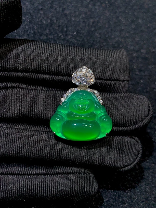 天然玉髓佛公吊坠