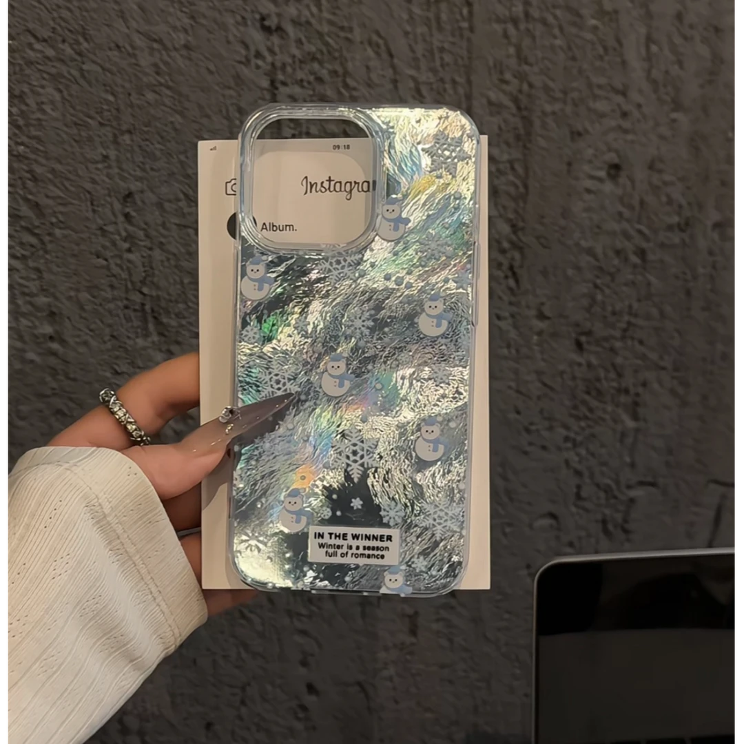 适用15苹果16pro手机壳华为mate60漩涡壳IMD小米15满屏雪花小雪人