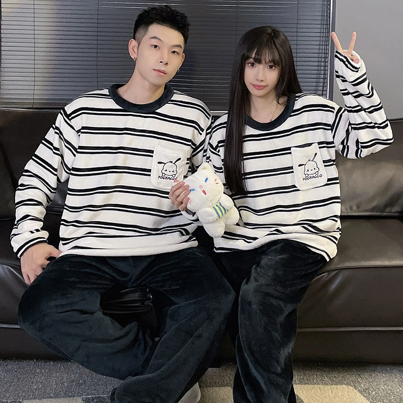 秋冬季法兰绒卡通大码情侣圆领睡衣长袖加厚加绒保暖男女士家居服