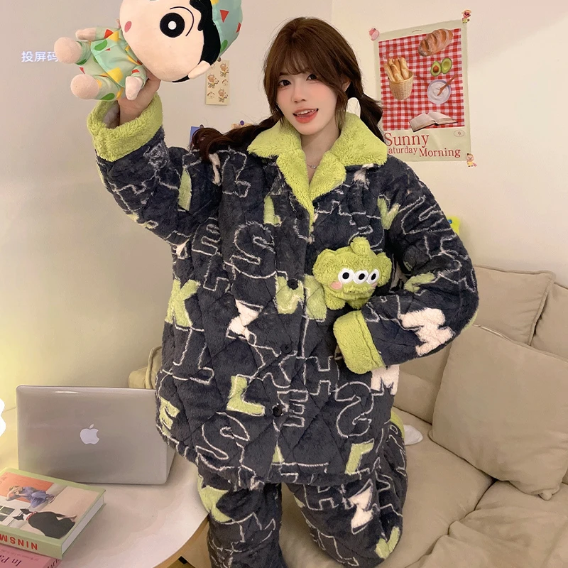 2024年新款冬季珊瑚绒睡衣女秋冬季加厚加绒三层夹棉家居服套装