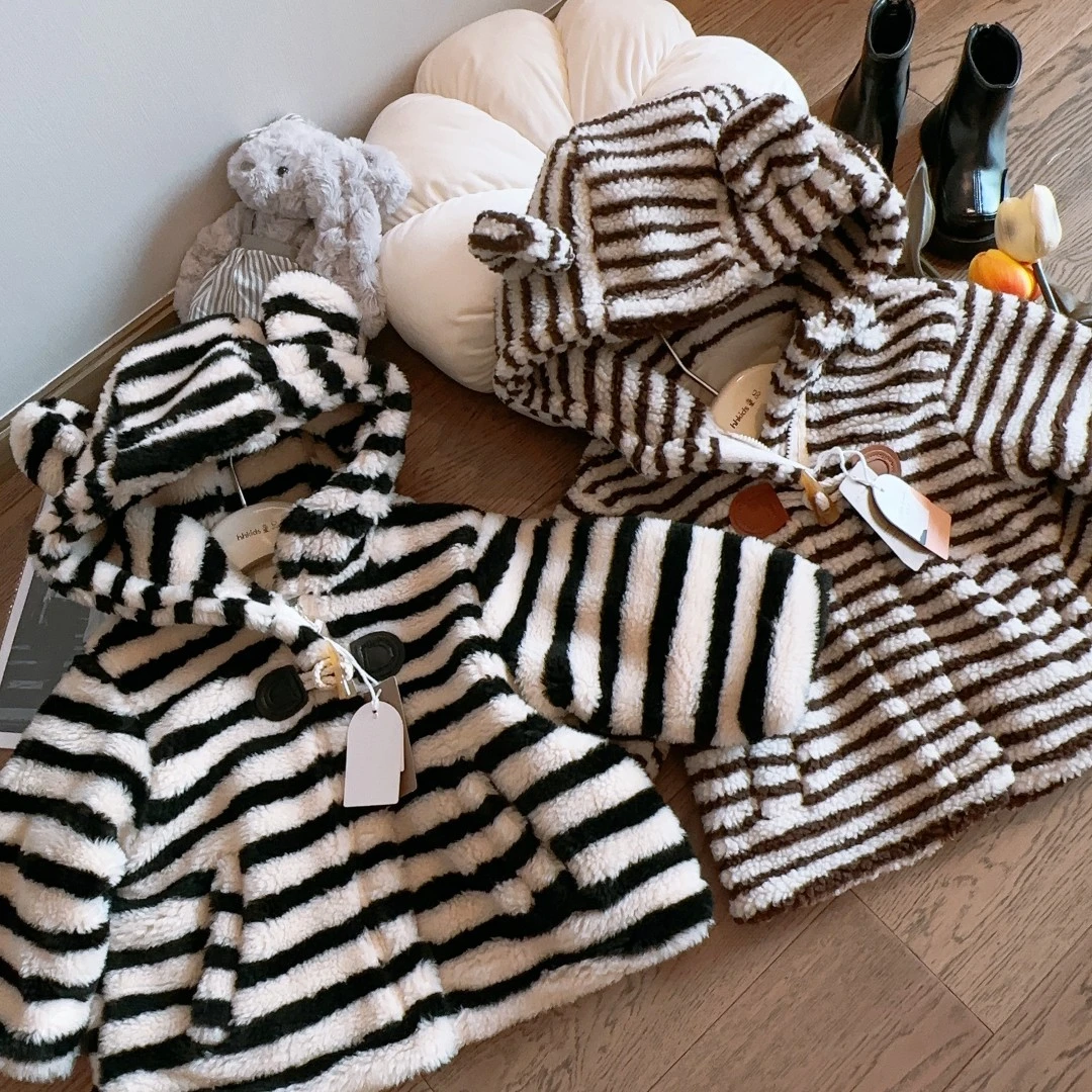 【现货】儿童条纹连帽外套2023冬季新款羔羔保暖加厚时髦上衣HWT523