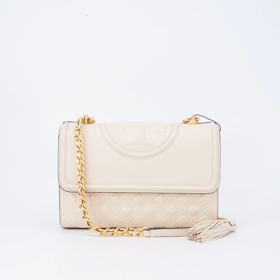 95新 TORY BURCH/汤丽柏琦 Fleming中号米色链条包/BG23002904