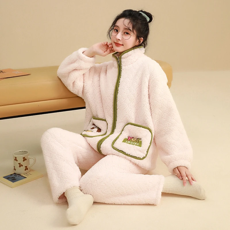 秋冬新款女款家居服卡通小狗刺绣加厚保暖舒适可外穿学生睡衣套装
