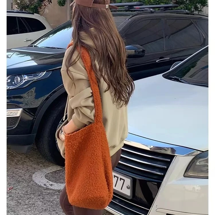 自制复古毛绒大容量水桶包包女百搭单肩包秋冬布袋小众休闲斜挎