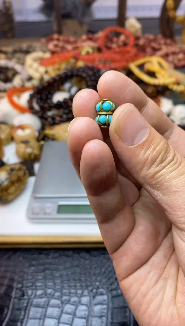 【闪购商品】蛮腰树脂制品蓝