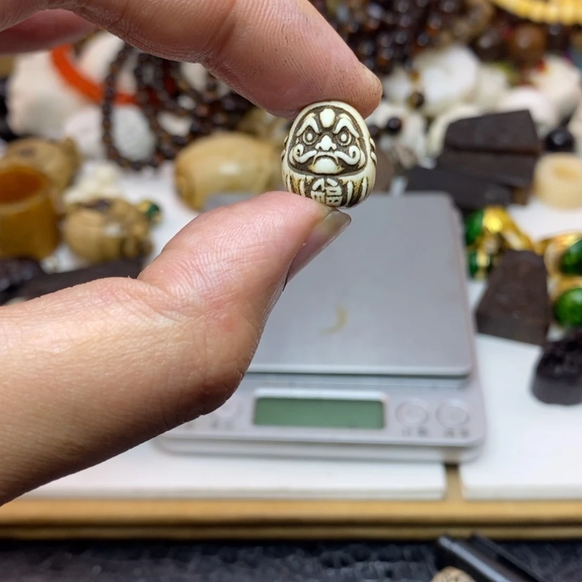 【闪购商品】达摩树脂制品