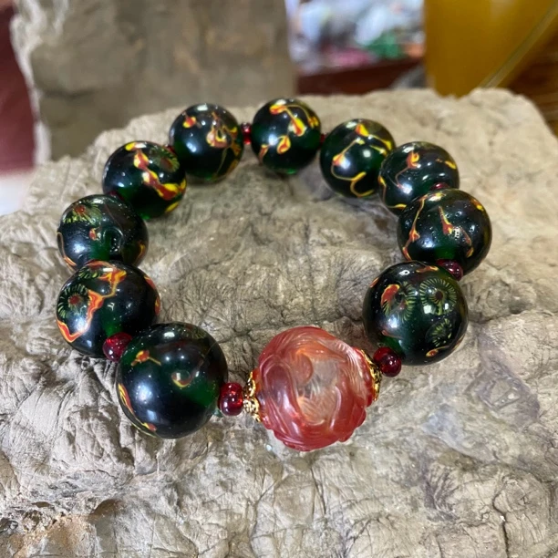 璃凰 淄博博山绿凤眼老琉璃搭配雕刻珠手串饰品
