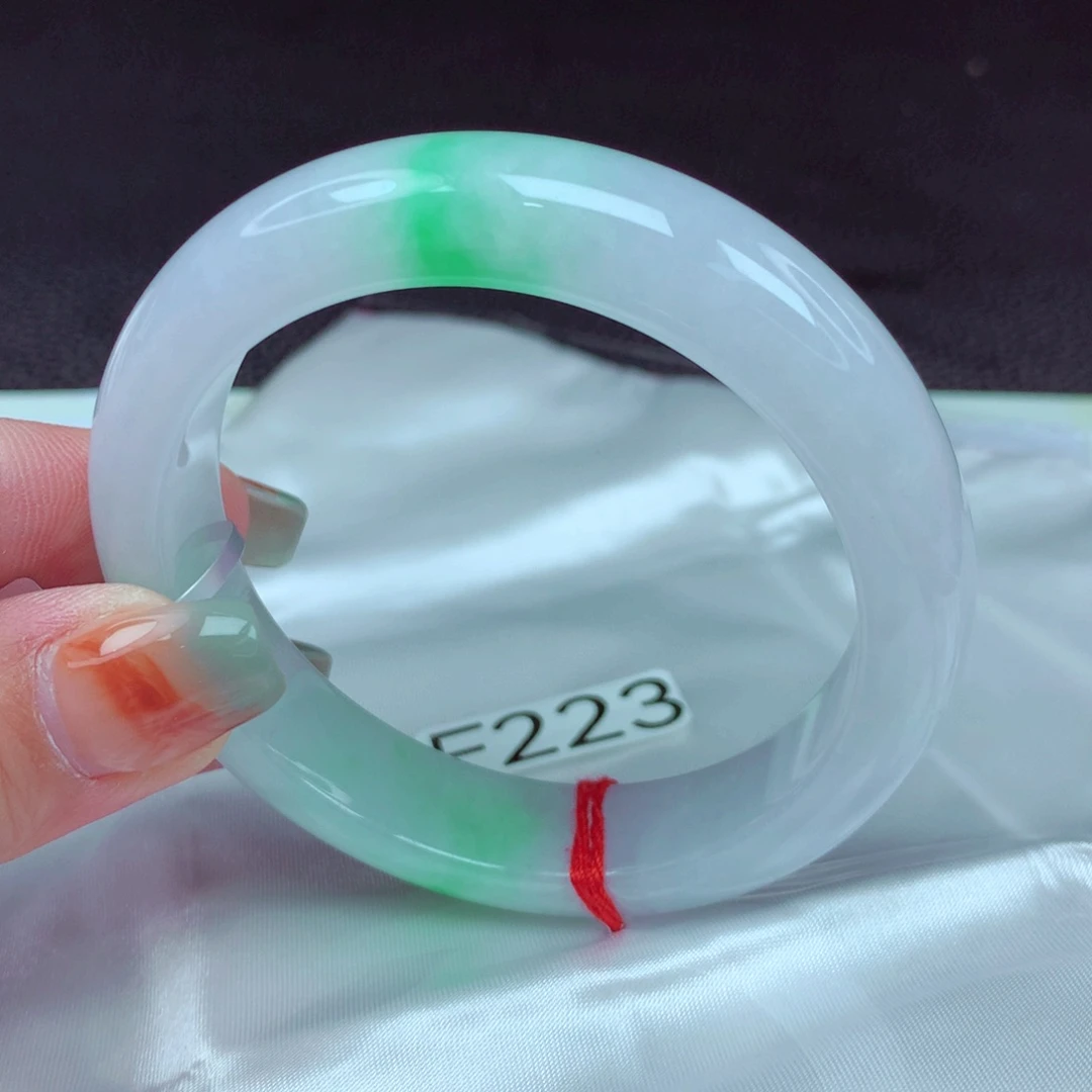 翡翠手镯未镶嵌手镯88