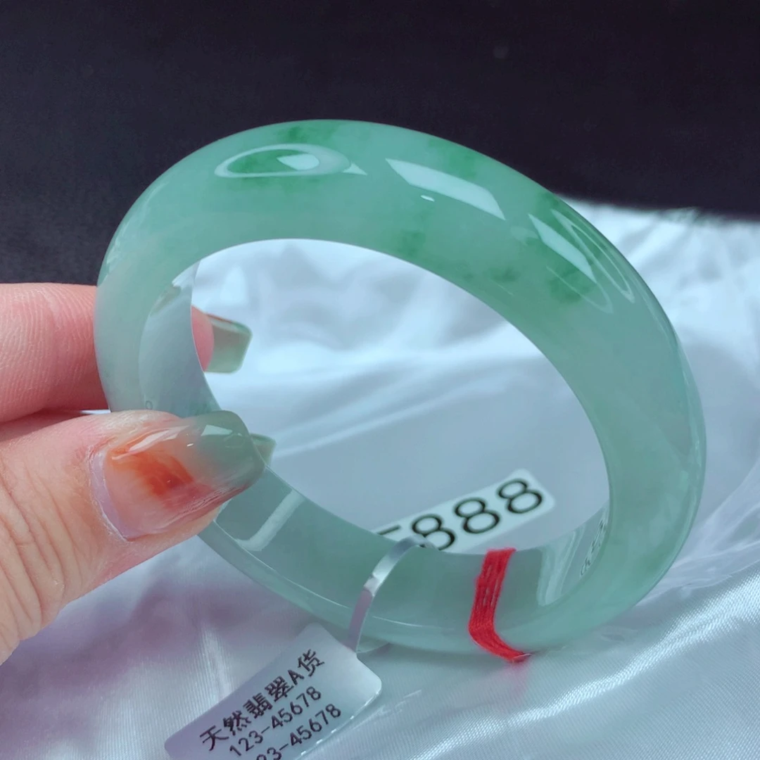 翡翠手镯未镶嵌手镯88