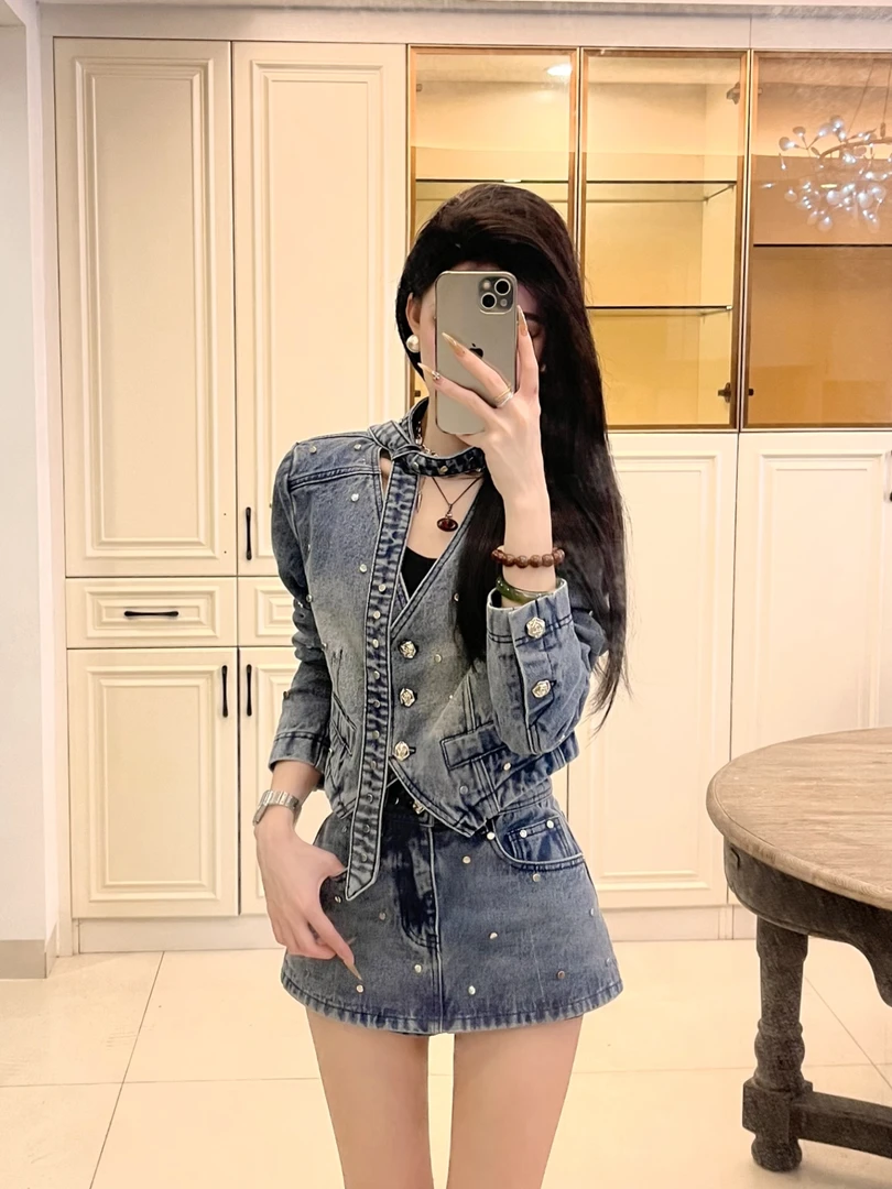 【闪耀瞬间】丹宁风牛仔外套短款时尚重工套装上衣短裤气质牛仔1045