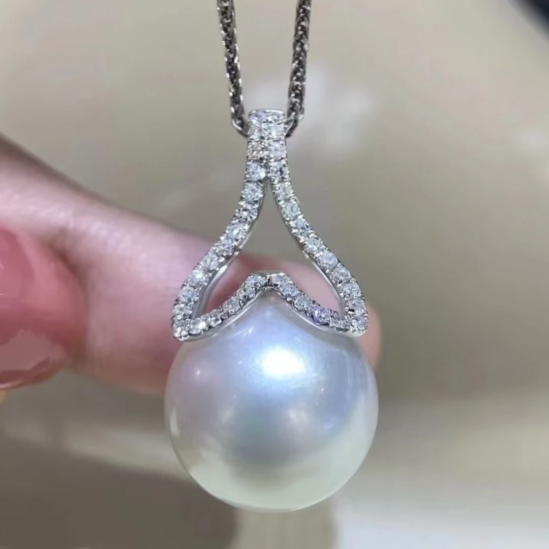 13+超级大白吊坠白色百搭经典挂坠强光简约大点位简单