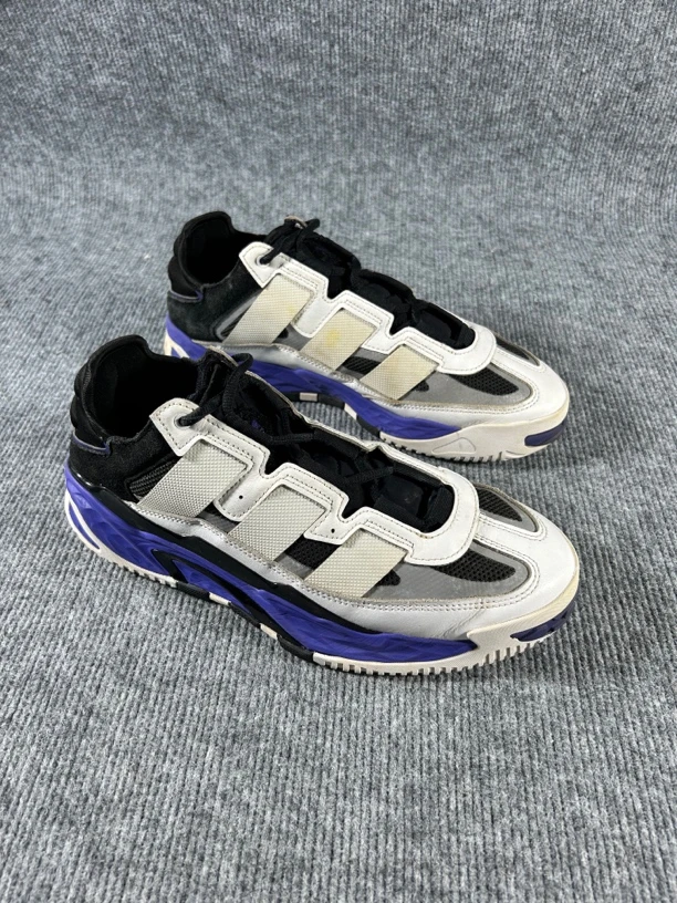 42码260/adidas 奶包鞋 低帮 生活休闲鞋 白黑