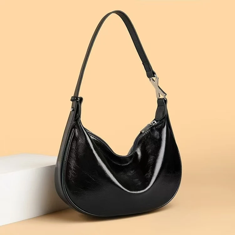 韩版潮流头层牛皮单肩斜挎饺子包时尚百搭简约休闲洋气轻奢腋下包