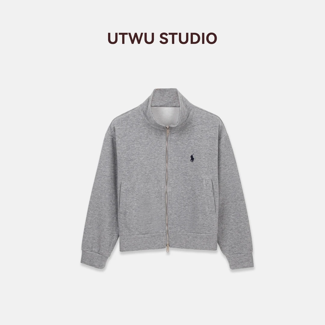 UTWU小敏「拉夫卫衣」长绒棉混纺经典小马刺绣拉链卫衣外套Q24W1055
