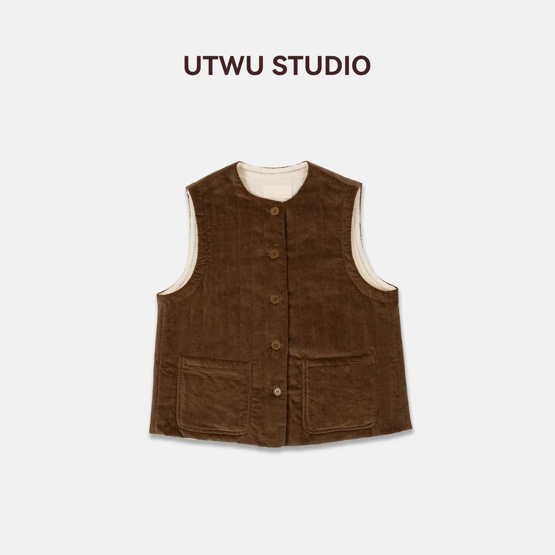 UTWU小敏「文艺古巴」高阶棉混纺复古时髦简约文艺绒感马甲Q24W1052