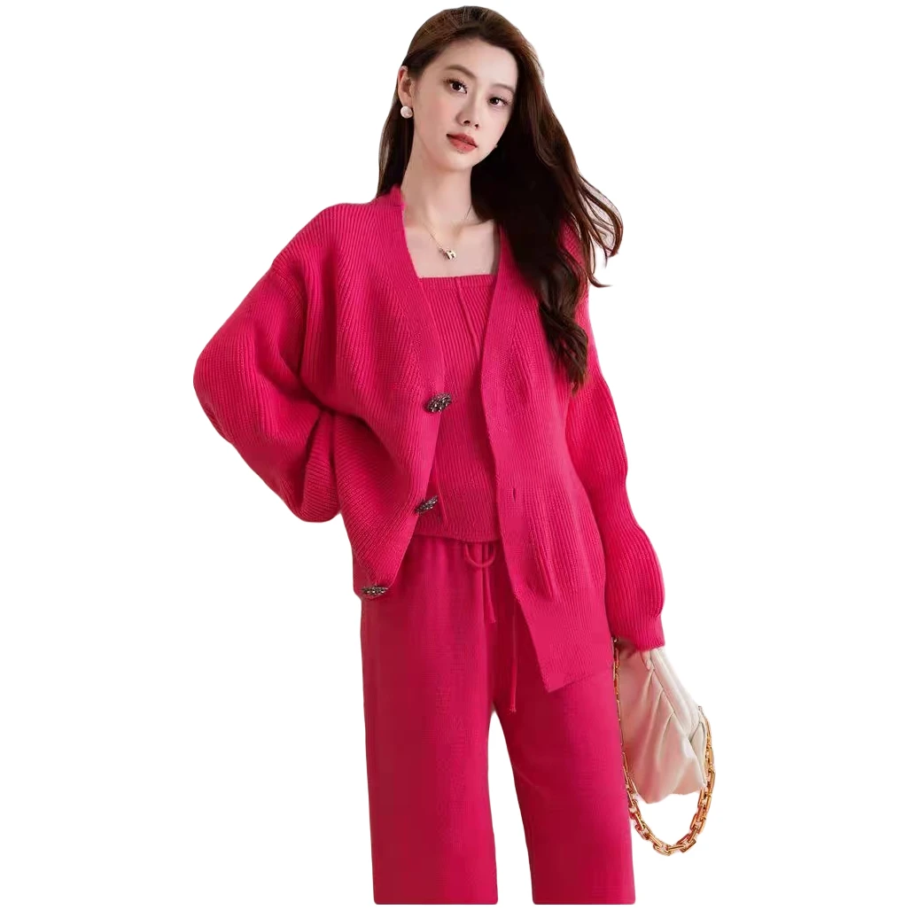 早秋新款重工水钻针织开衫女短款抹胸三件套玫红色毛衣阔腿裤套装