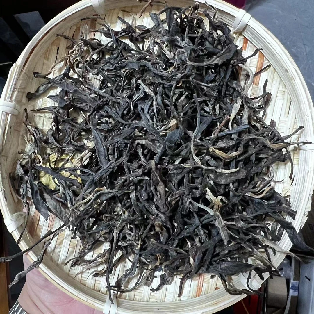 2016年刮风寨黑水梁子散茶普洱茶生茶100g【压饼】