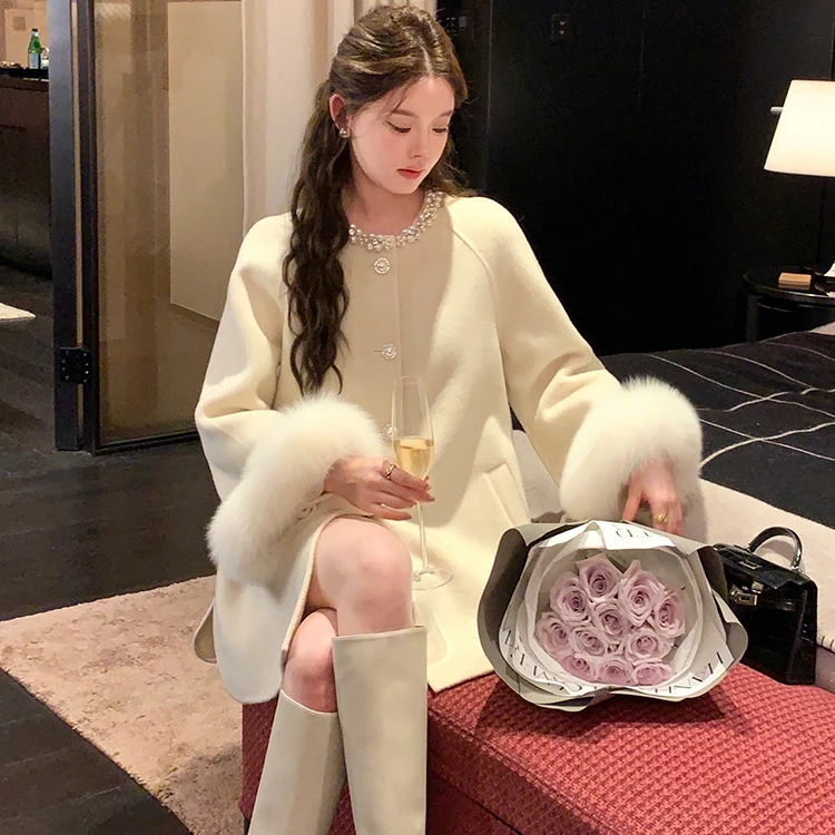 【24179】手工钉珠领可拆卸毛毛袖款毛呢外套女