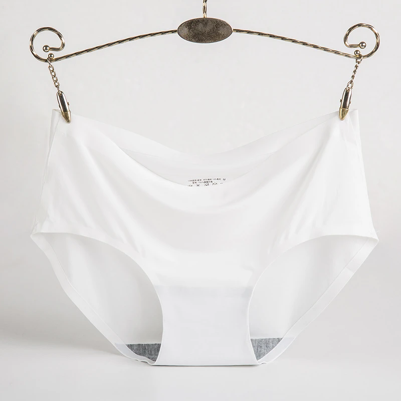 内裤女士运动夏季透气薄款无痕低腰大码舒适性感三角裤一片式纯色