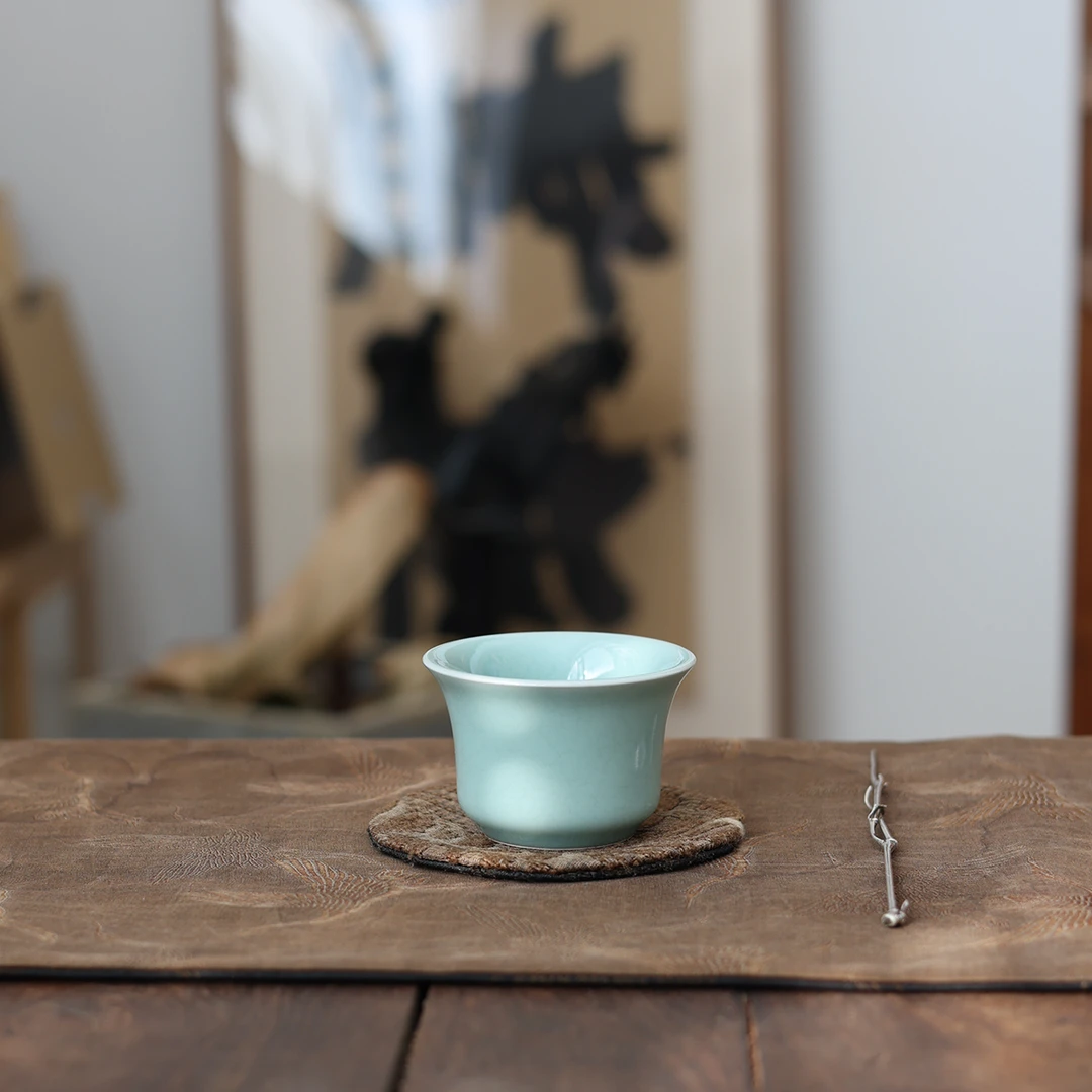 龙泉青瓷 主人杯个人专用茶杯 周贝 粉青手握高端主人杯功夫茶具
