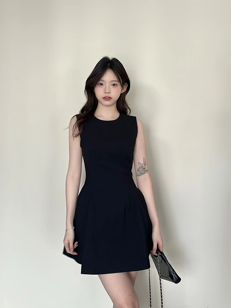 金川川 英式罗马 夏季薄料西装生日裙 赫本风显瘦气质收腰连衣裙