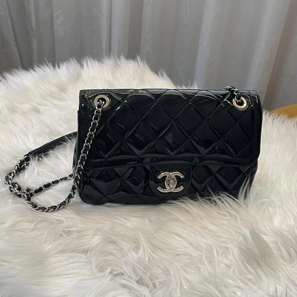 大吉中古/Chanel香奈儿黑银漆皮口盖包