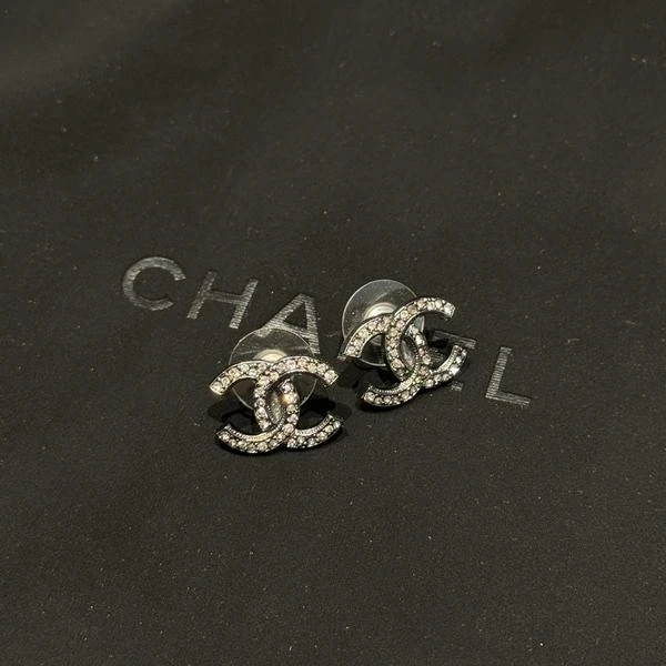 大吉中古/Chanel香奈儿枪色双c带钻耳钉