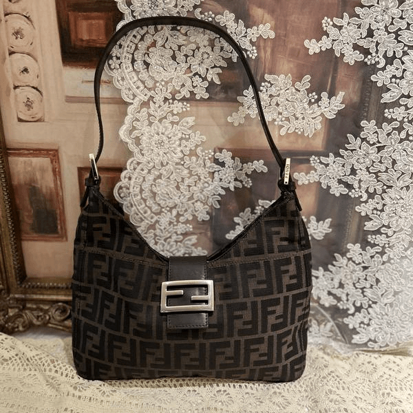 大吉中古/Fendi芬迪银扣牛角单肩包