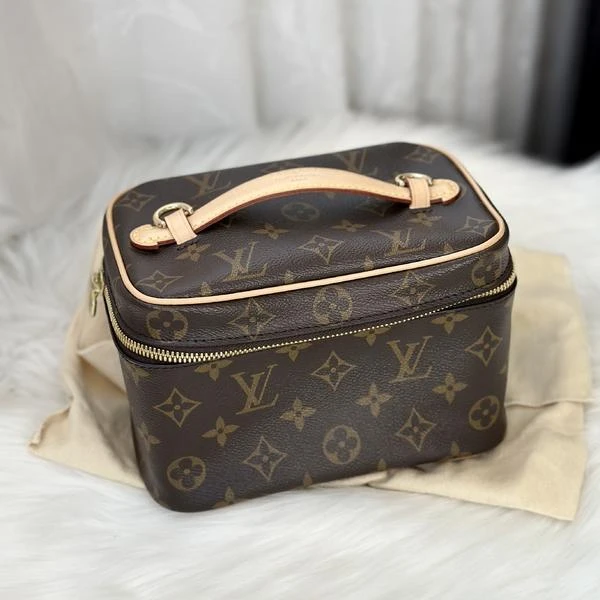 大吉中古/Lv铭文拉链头化妆包