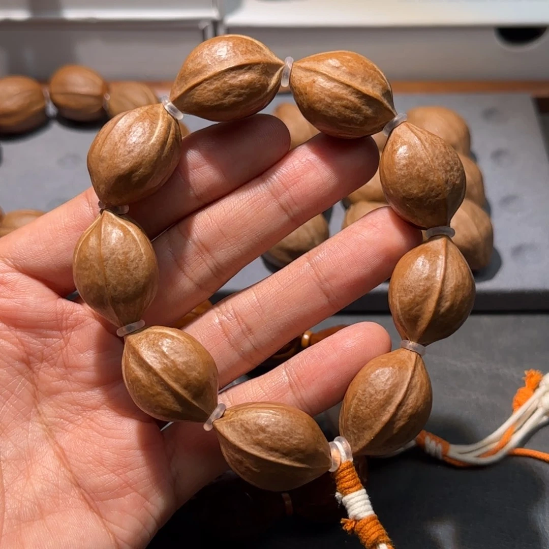 橄榄核手串1.9✖️2.8精品