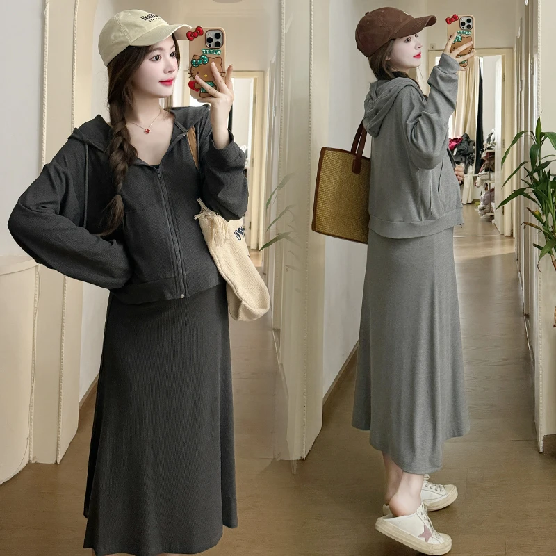 【丫丫推荐】孕妇装春秋宽松时尚大码吊带连衣裙+连帽外套套装外穿