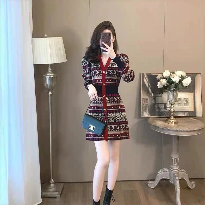 秋装新款女装法式小香风配大衣针织连衣裙女秋冬时尚修身打底裙子