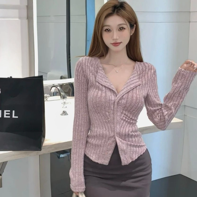 辣妹长袖针织衫开衫女早秋季打底衫气质褶皱显瘦别致收腰短款上衣