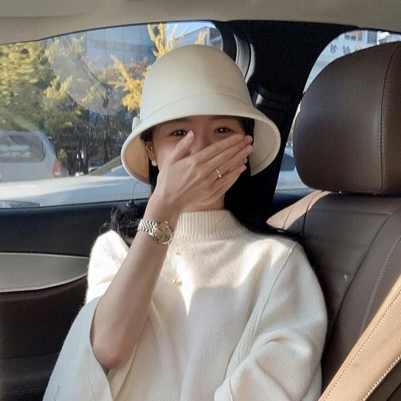 侧面cm赫本风羊毛呢渔夫帽女款法式复古秋冬礼帽盆帽优雅白色帽子