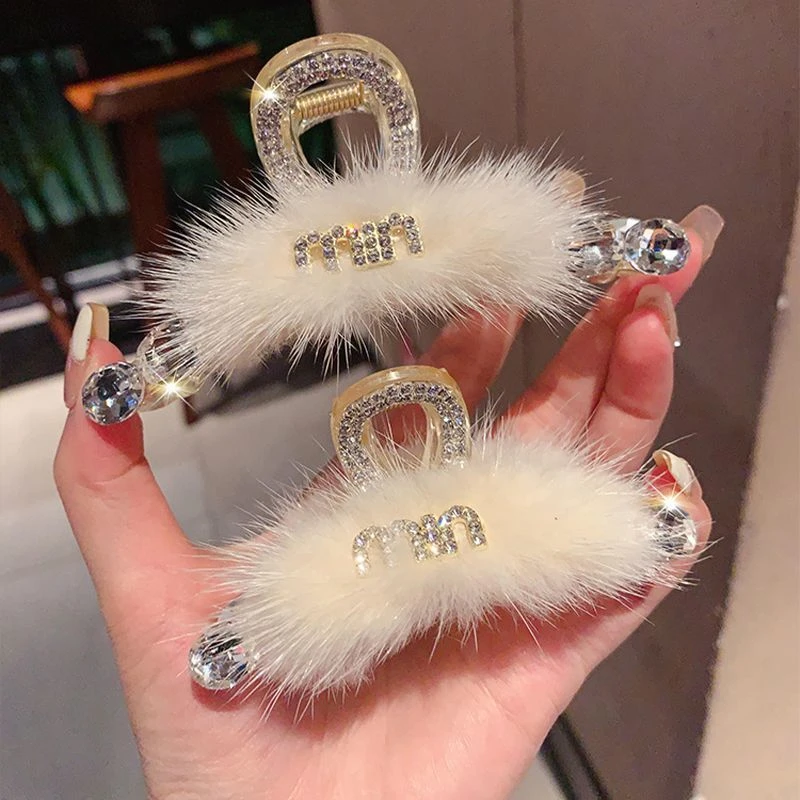 秋冬爆款潮精致甜美简约闪钻毛绒绒抓夹发夹后脑勺盘发鲨鱼夹发卡