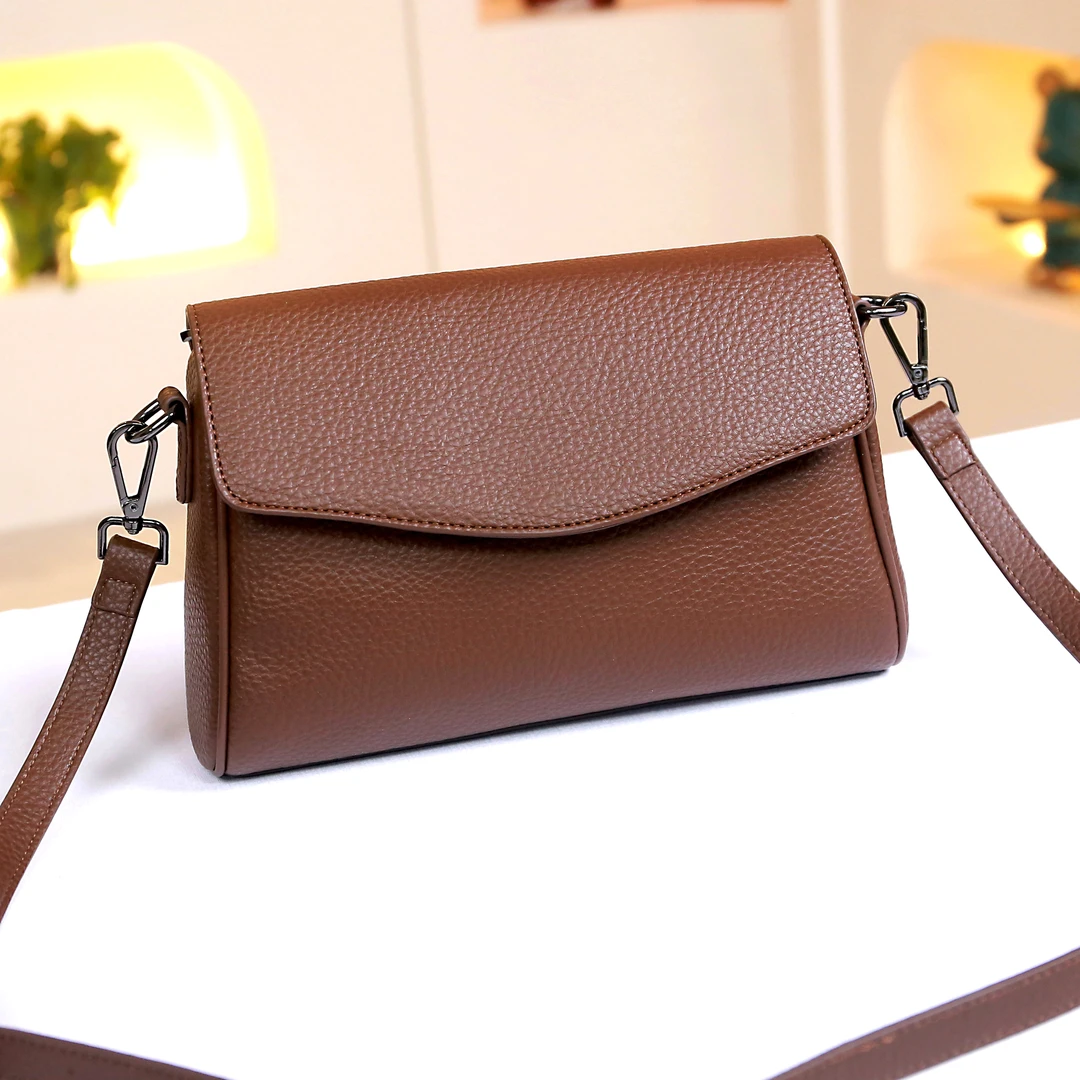 女士斜挎包2025新款时尚百搭女包气质中年妈妈包真皮单肩包8838