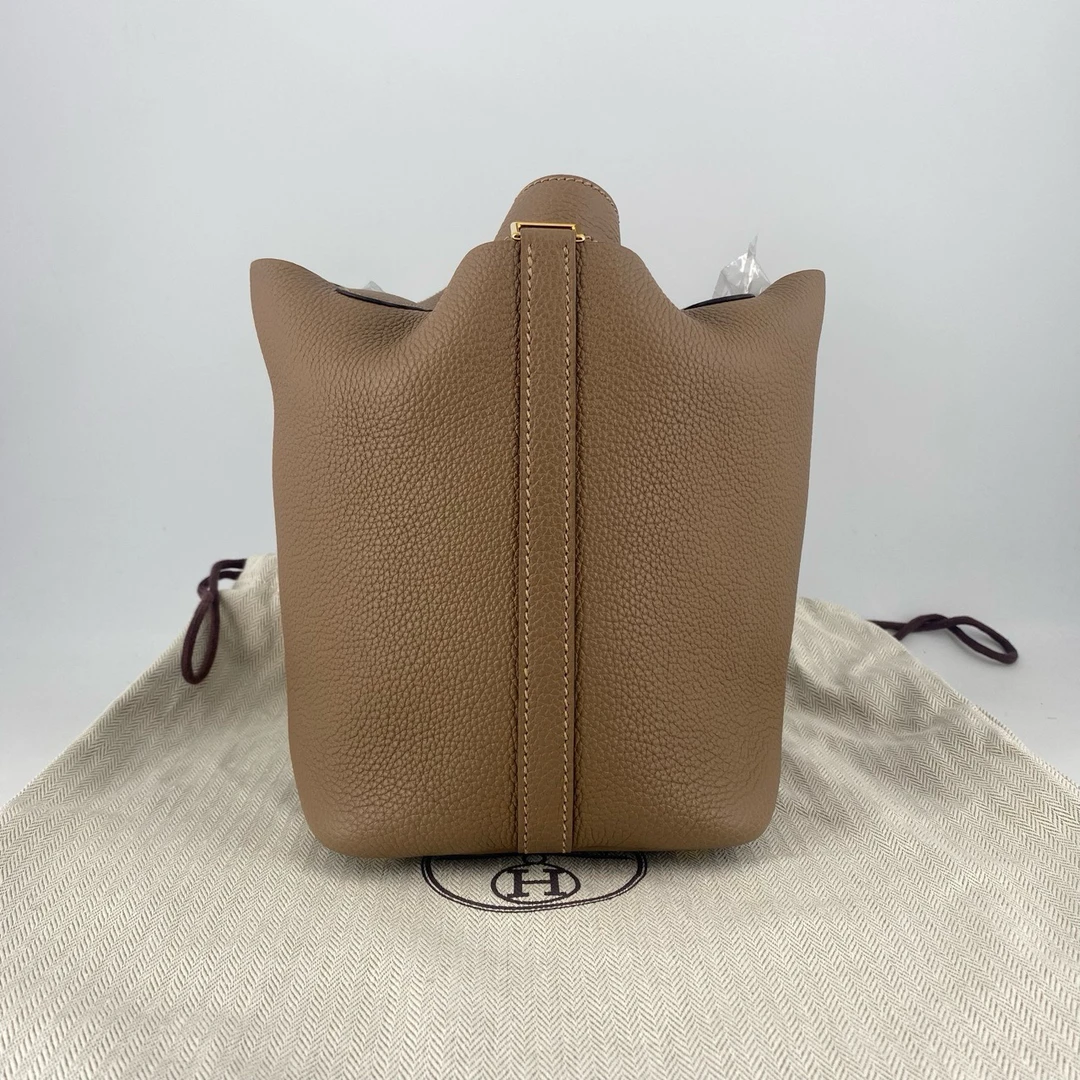 95新 Hermes/爱马仕 爱马仕 菜篮子18 D0威玛犬米 金扣/JW0979