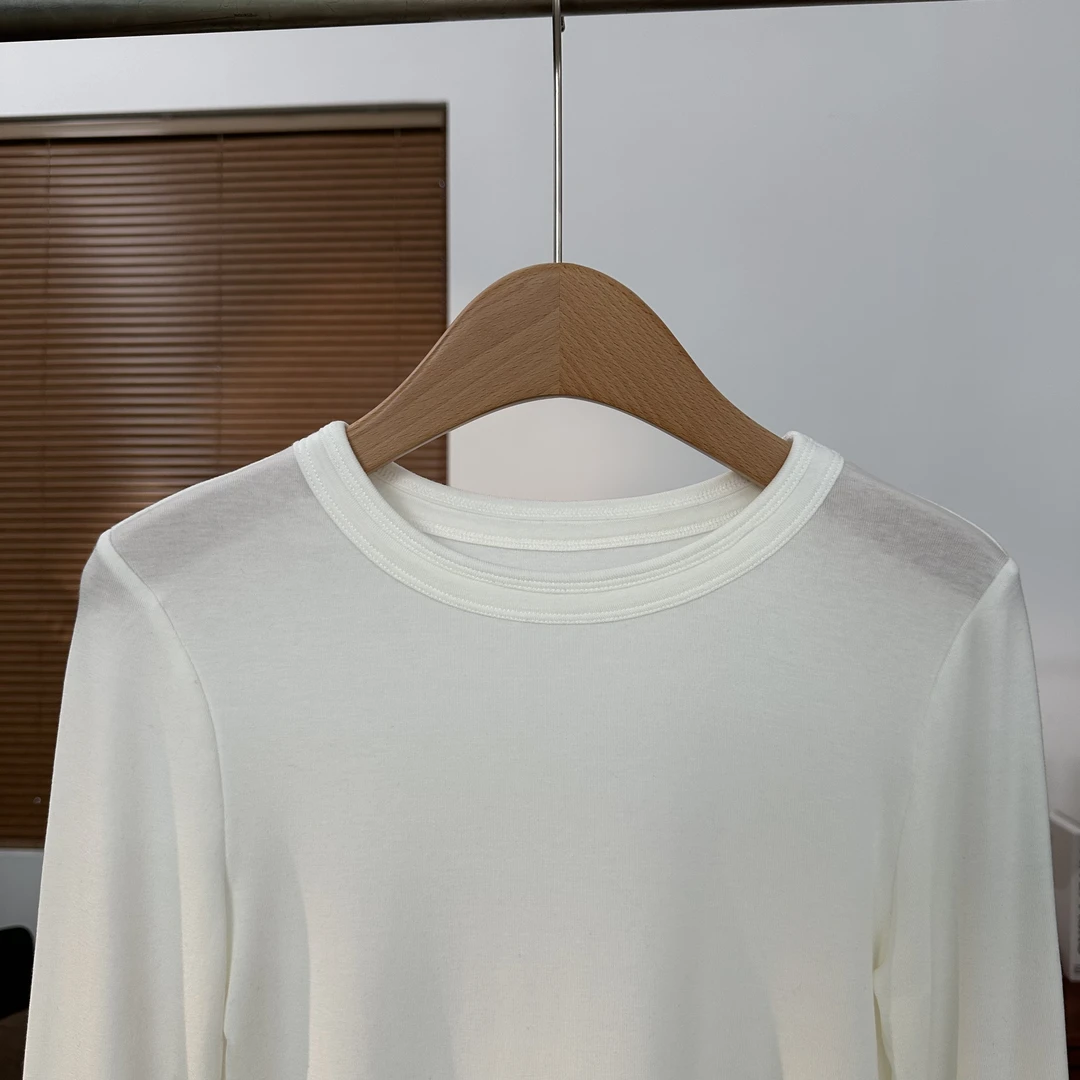 TlTANIA INGLIS 春秋纯色修身百搭长袖打底衫 1072