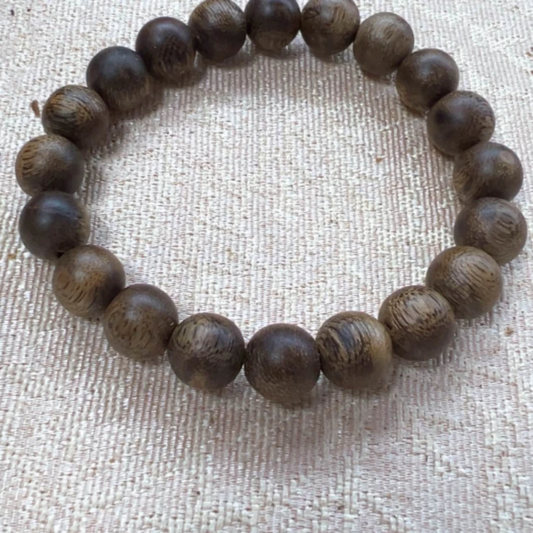 【闪购商品】沉香手串理**邹