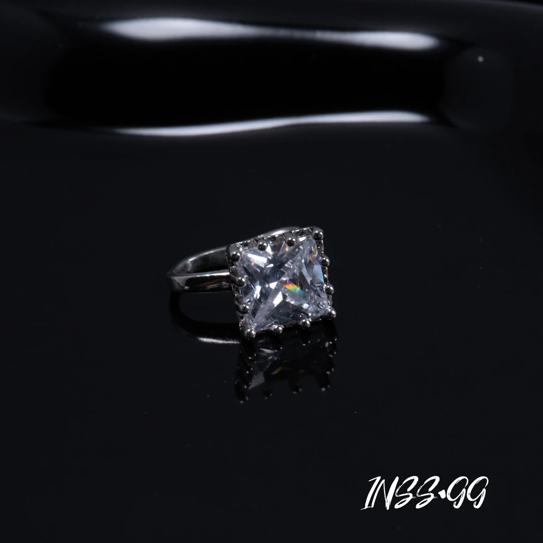 铜合金合成锆石耳饰 【INSS · GG】气质百搭小众简约个性耳夹E005