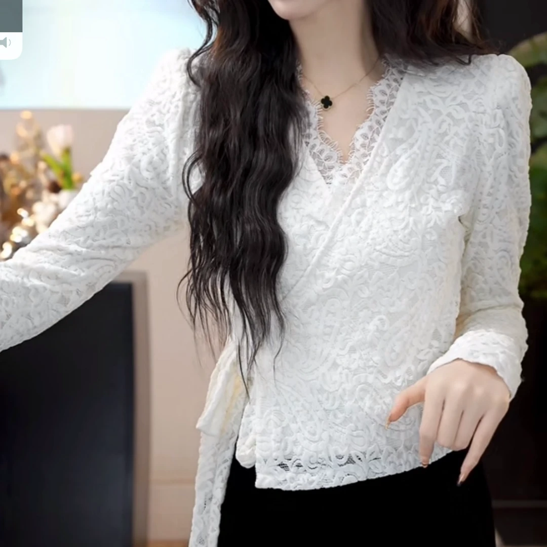 设计感法式气质小众修身显瘦蕾丝衫女秋冬高级感时尚打底长袖上衣