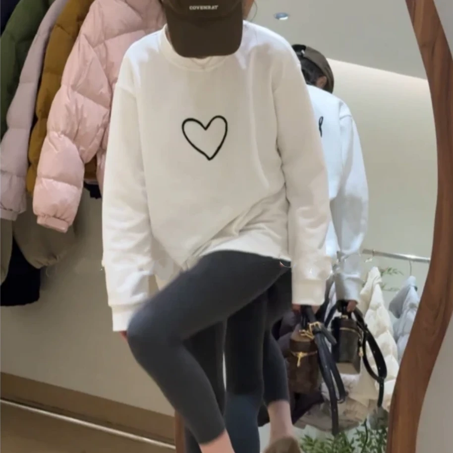 设计感爱心磨毛长袖T恤女秋冬2024新款百搭宽松休闲圆领打底上衣