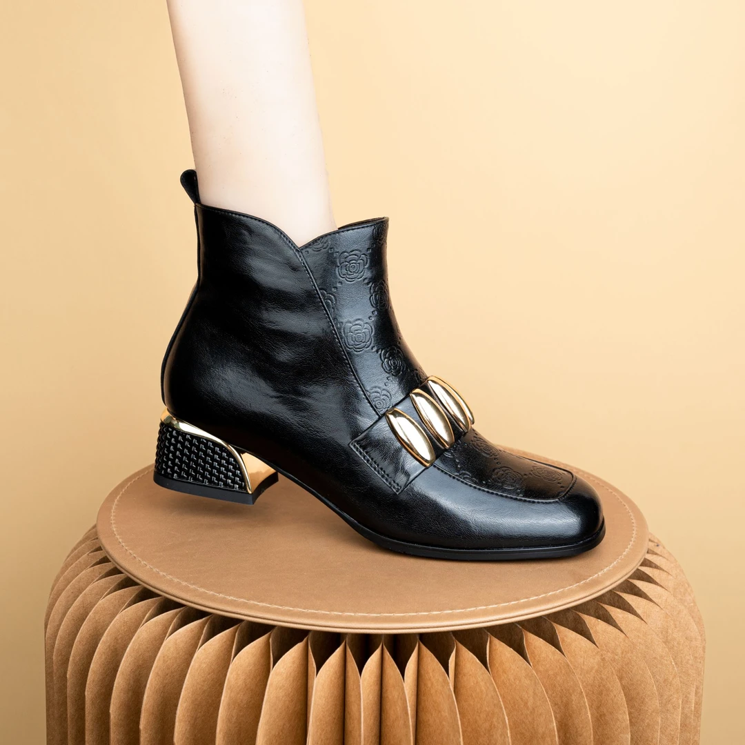 格美诗2024新款时尚秋冬法式优雅加绒真皮黑色显瘦低跟短靴3091