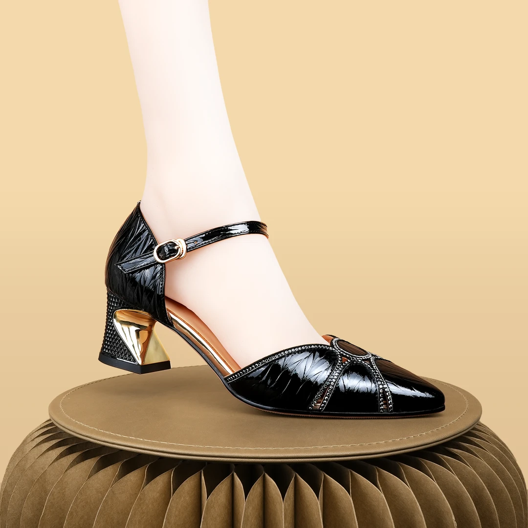 格美诗2024优雅女士百搭舒适气质时尚粗跟一字带黑色低跟凉鞋8088